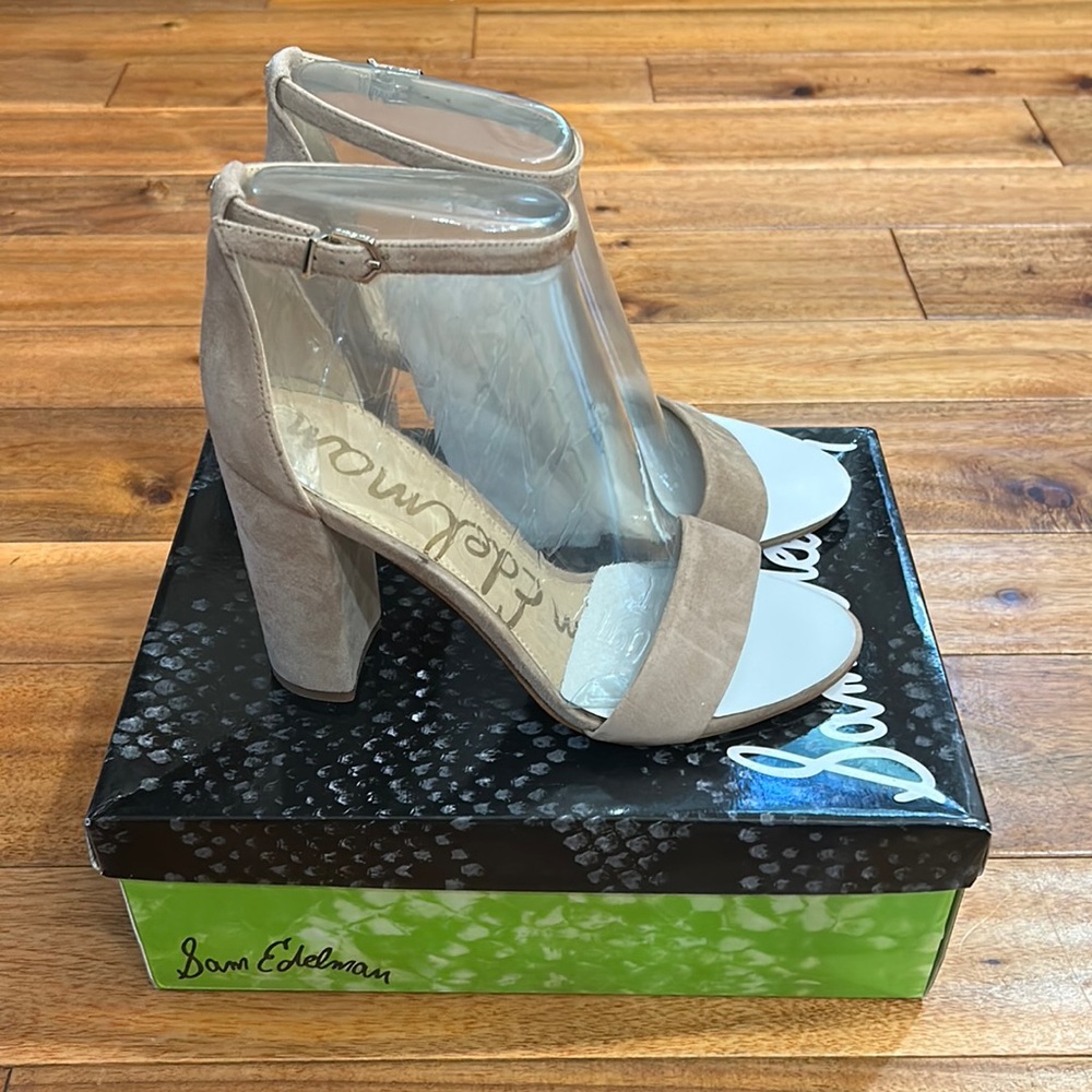 NIB Sam Edelman Yaro Heels in Oatmeal Suede. Size 10